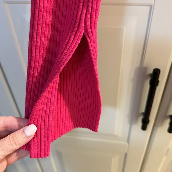 Pink ribbed long sleeve urban Outfitters sweater. Size xs. - Picture 3 of 5